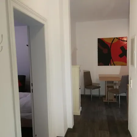 Appartement Gaestewohnung In Cottbus-klein Stroebitz