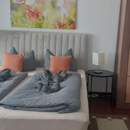 Appartement Gaestewohnung In Cottbus-klein Stroebitz *